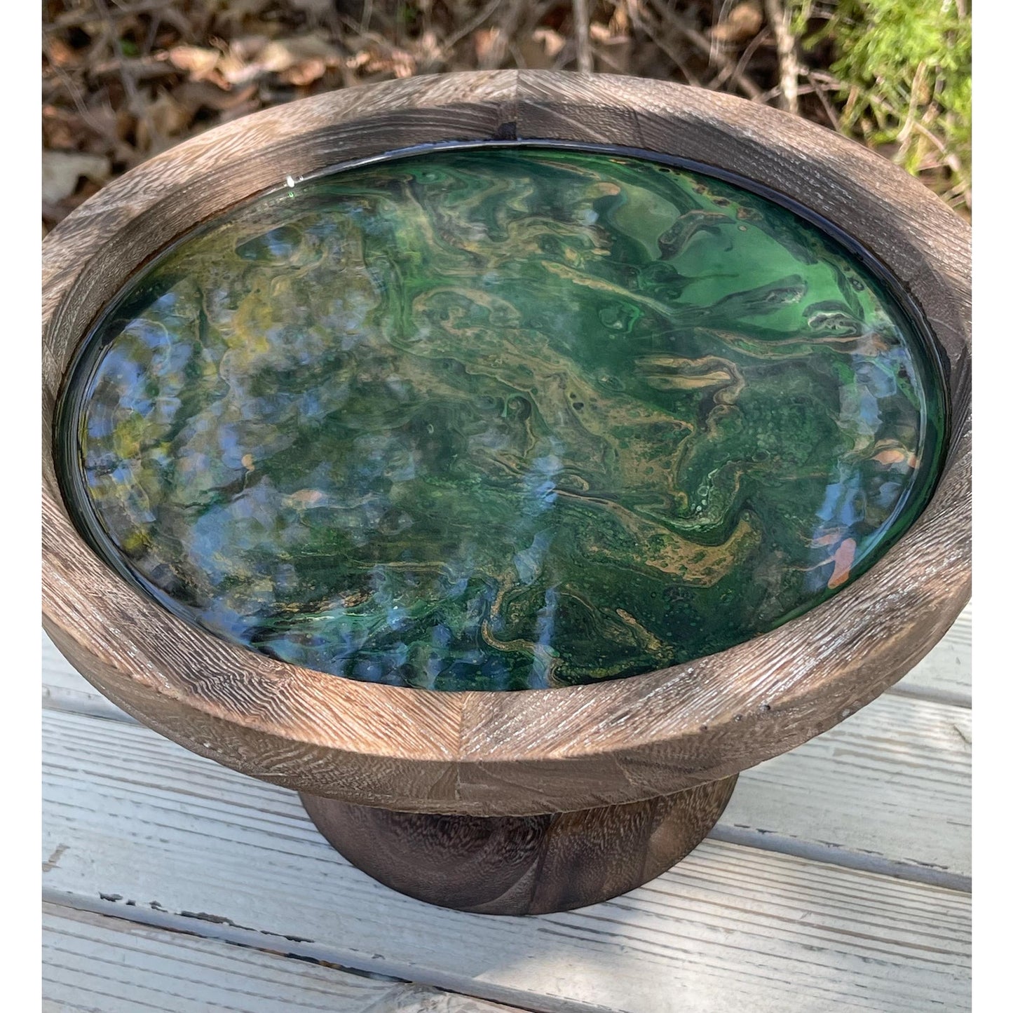 Emerald Tide Sculptural Pedestal Bowl – Handcrafted Resin Art – Green & Gold Abstract – Wooden Centerpiece – One of a Kind Decor
