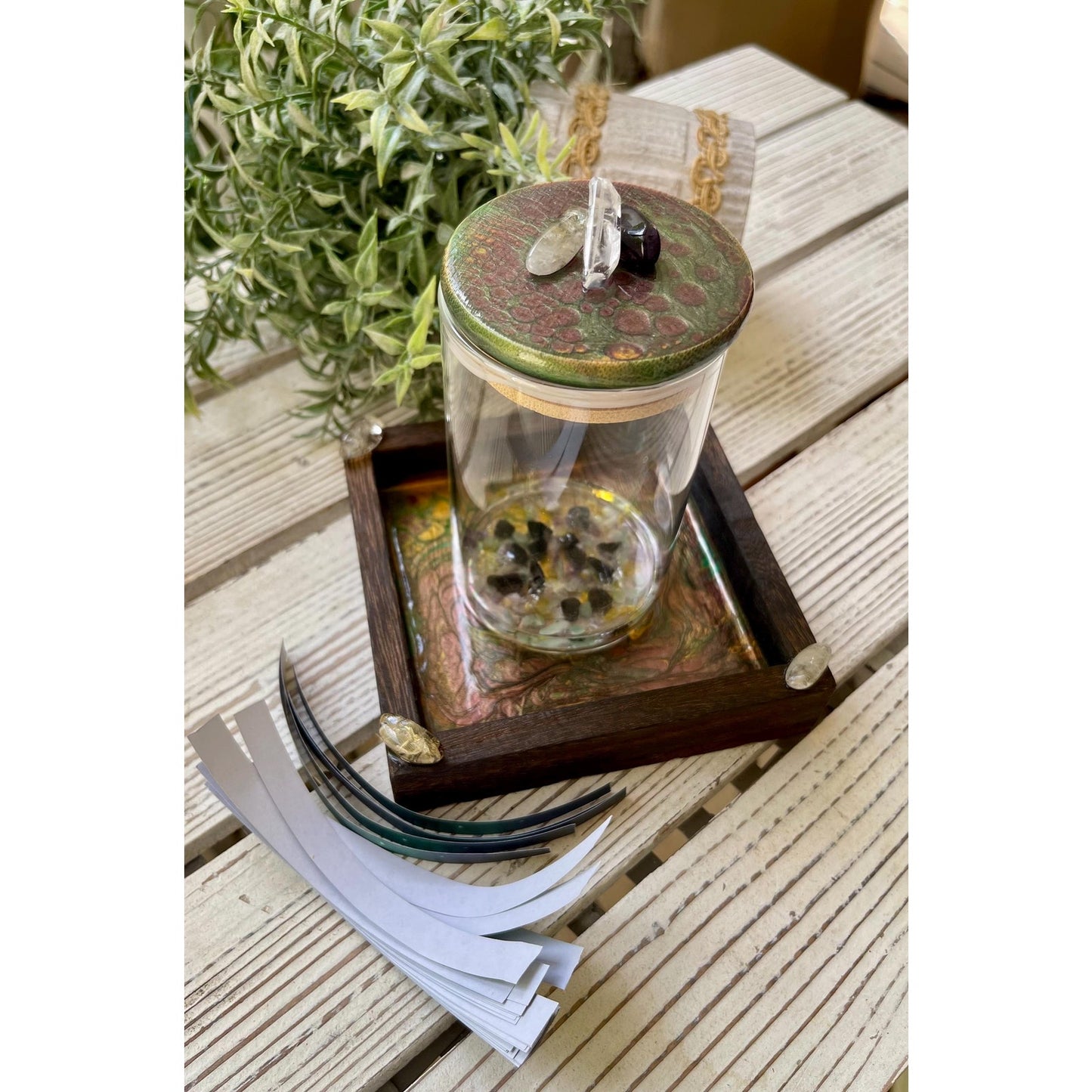Manifestation Prayer Jar Set with Citrine, Amethyst & Clear Quartz – Hand Painted Tray – Crystal Intention Jar Spiritual Gift Energy Ritual