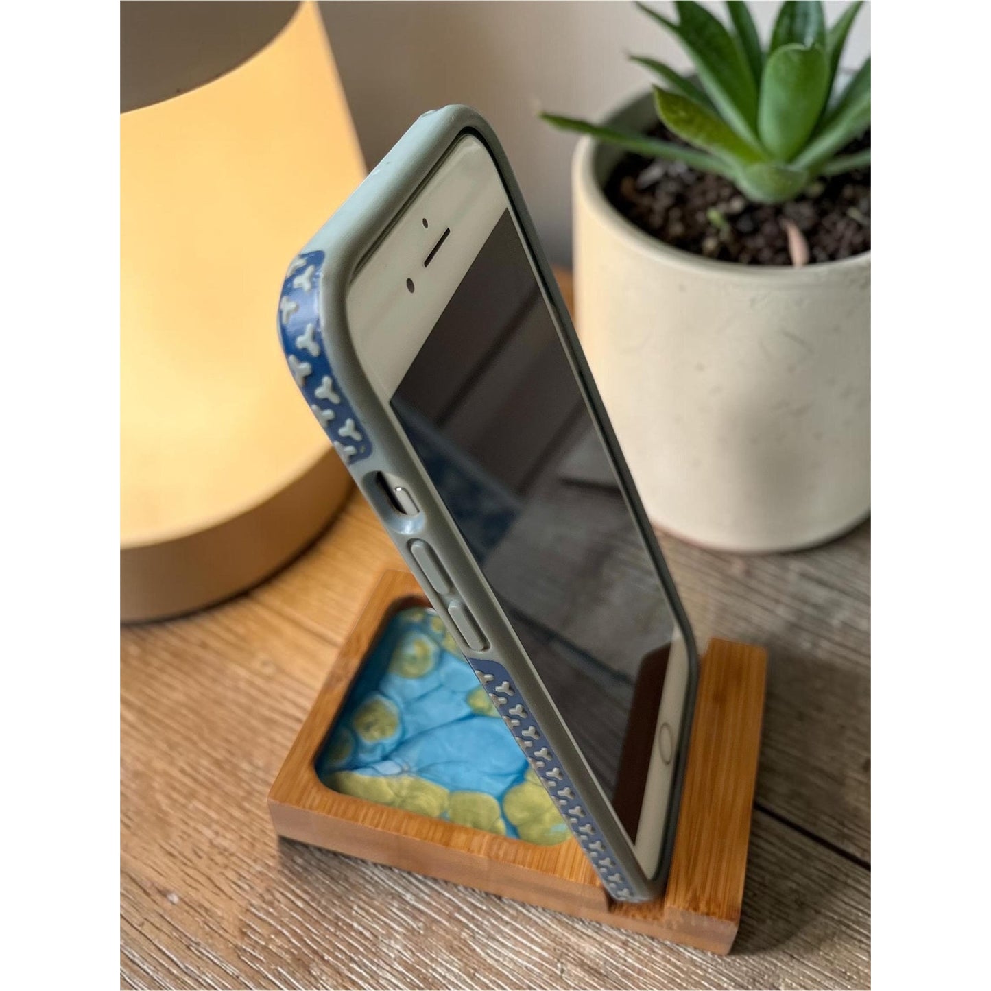 Phone Stand with Tray – Handmade Wood Phone Holder – Resin Art Phone Dock – Desk Phone Organizer – Cell Phone Accessory