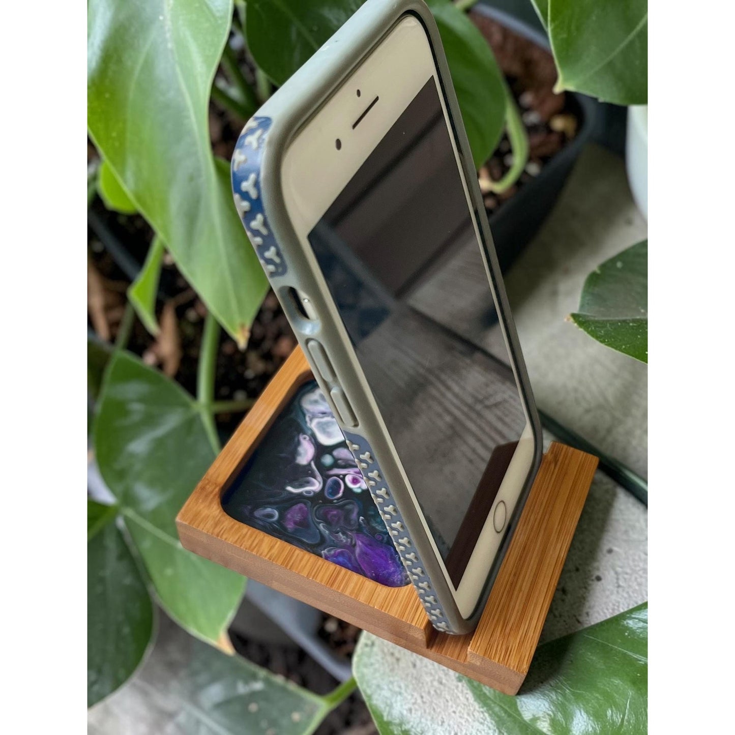 Phone Stand with Tray – Handmade Wood Phone Holder – Resin Art Phone Dock – Desk Phone Organizer – Cell Phone Accessory