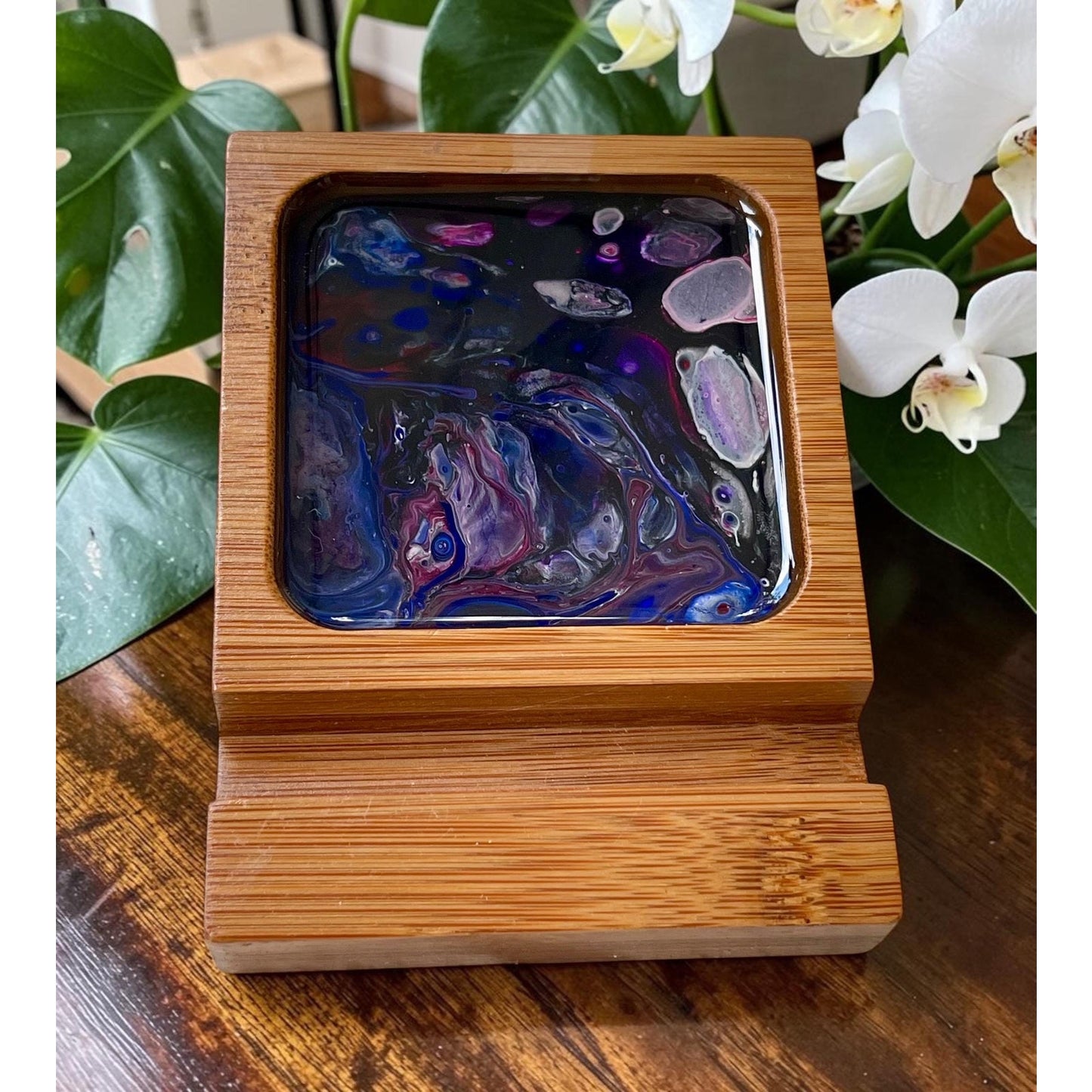 Phone Stand with Tray – Handmade Wood Phone Holder – Resin Art Phone Dock – Desk Phone Organizer – Cell Phone Accessory