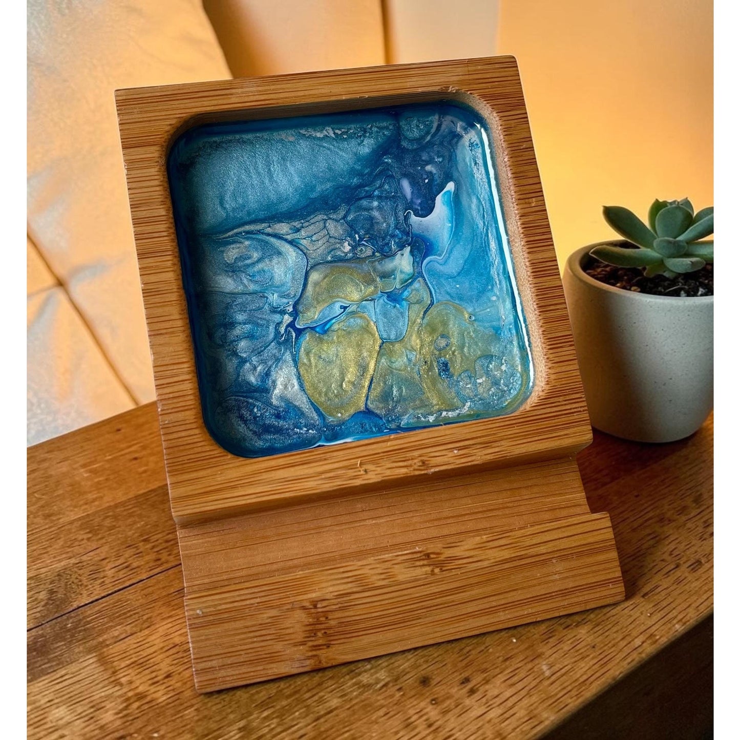 Phone Stand with Tray – Handmade Wood Phone Holder – Resin Art Phone Dock – Desk Phone Organizer – Cell Phone Accessory