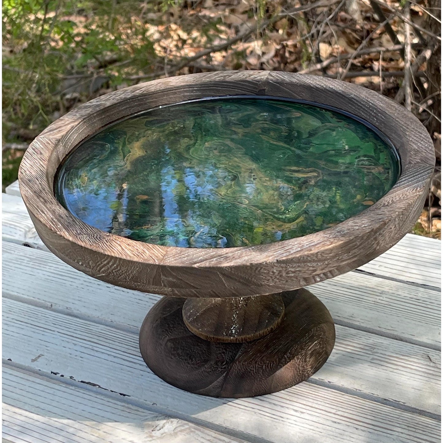 Emerald Tide Sculptural Pedestal Bowl – Handcrafted Resin Art – Green & Gold Abstract – Wooden Centerpiece – One of a Kind Decor