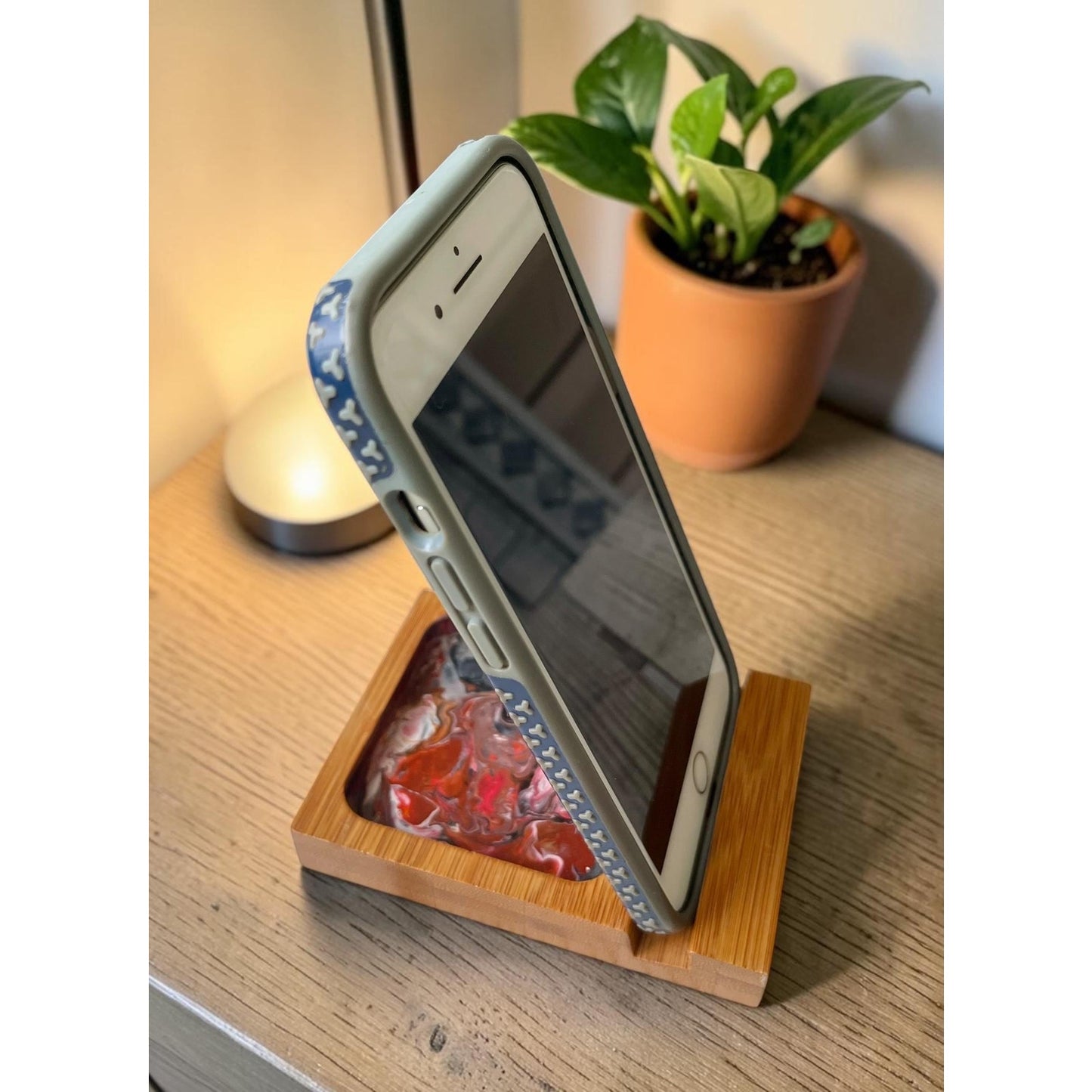 Phone Stand with Tray – Handmade Wood Phone Holder – Resin Art Phone Dock – Desk Phone Organizer – Cell Phone Accessory