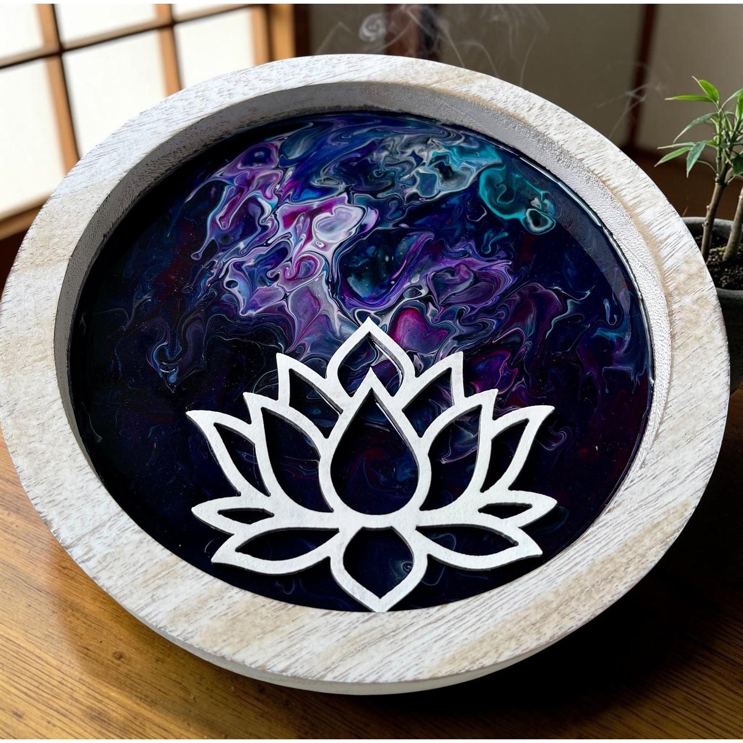 Hand Painted Resin Lotus Tray with Soy Candle – Myrrh & Lapis Meditation Decor – Spiritual Altar Tray – 8” Round Boho Gift
