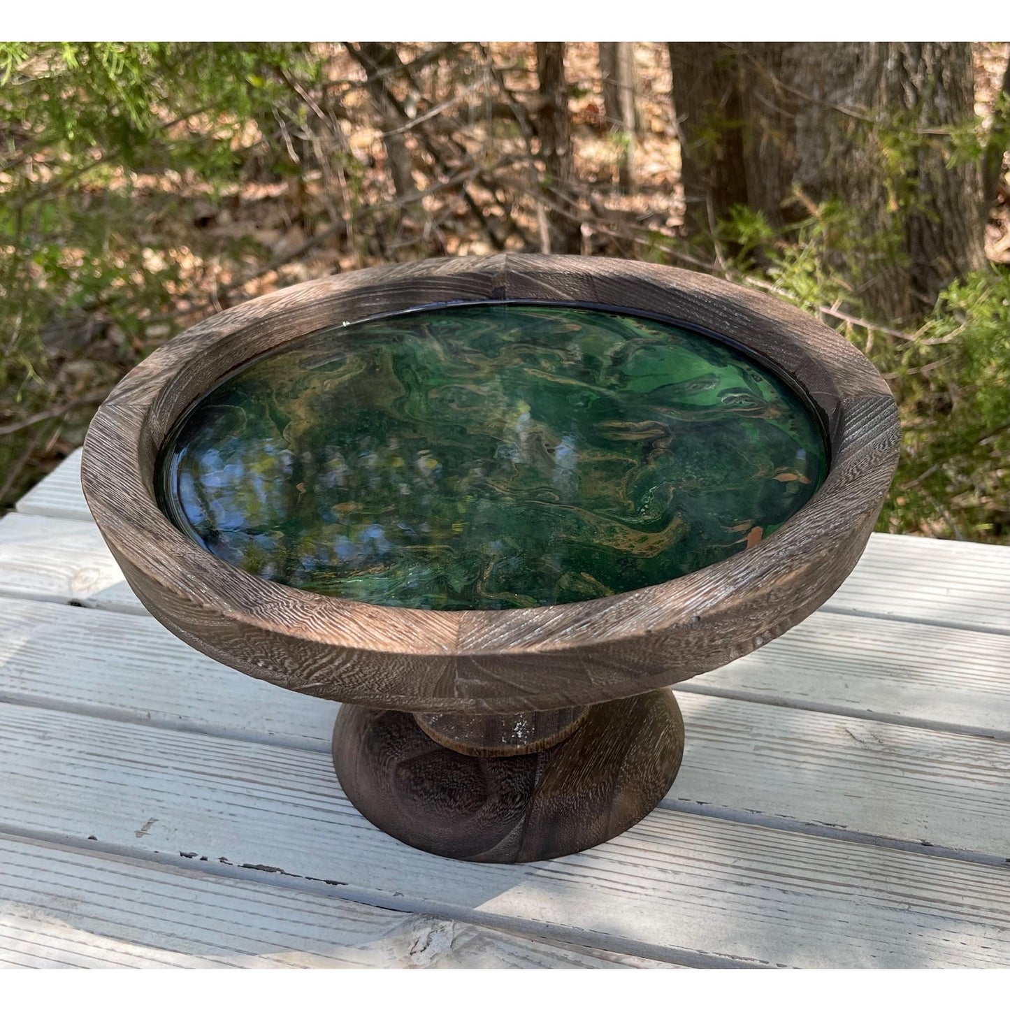 Emerald Tide Sculptural Pedestal Bowl – Handcrafted Resin Art – Green & Gold Abstract – Wooden Centerpiece – One of a Kind Decor
